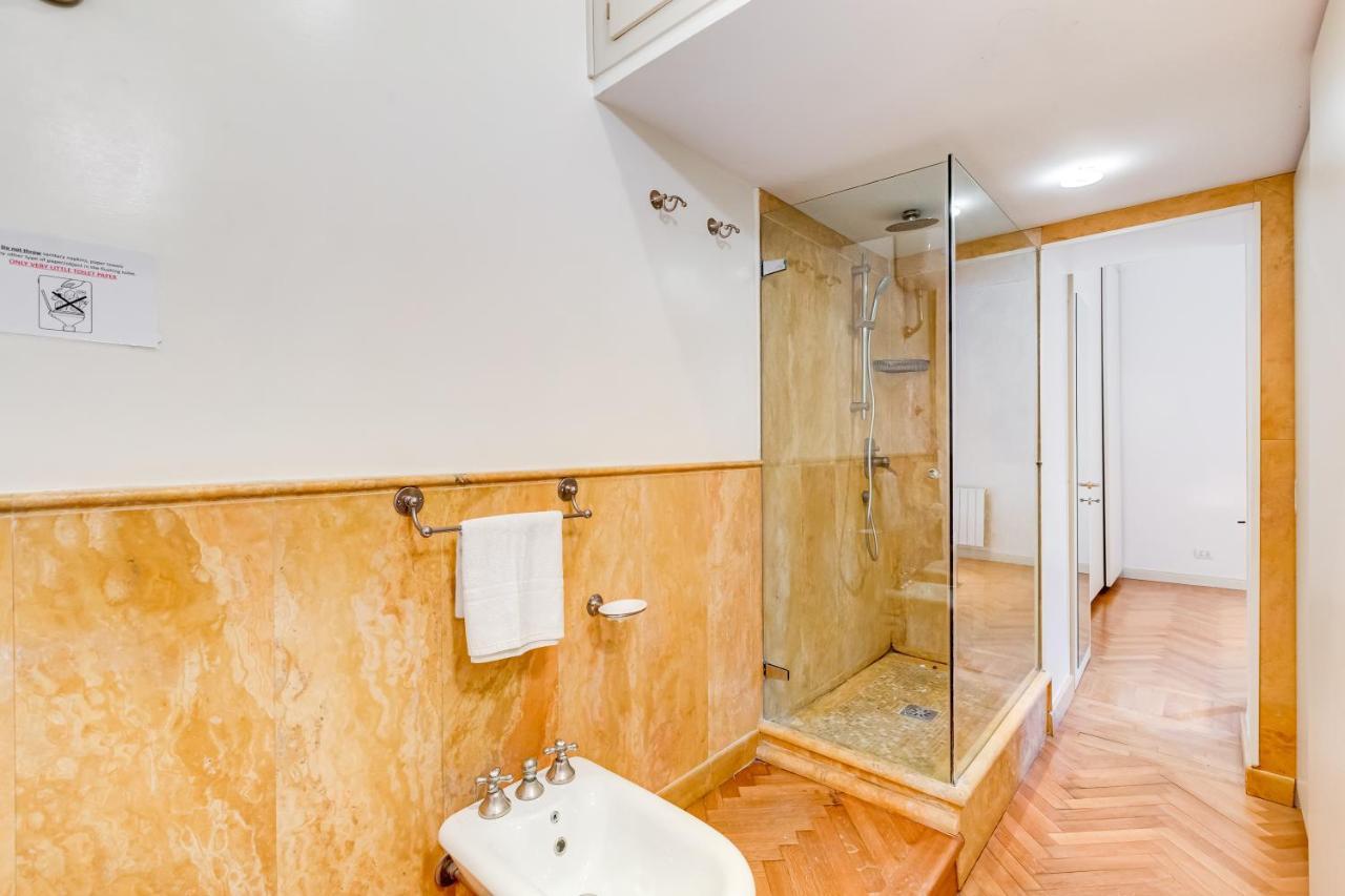 Pantheon Exclusive House Rom